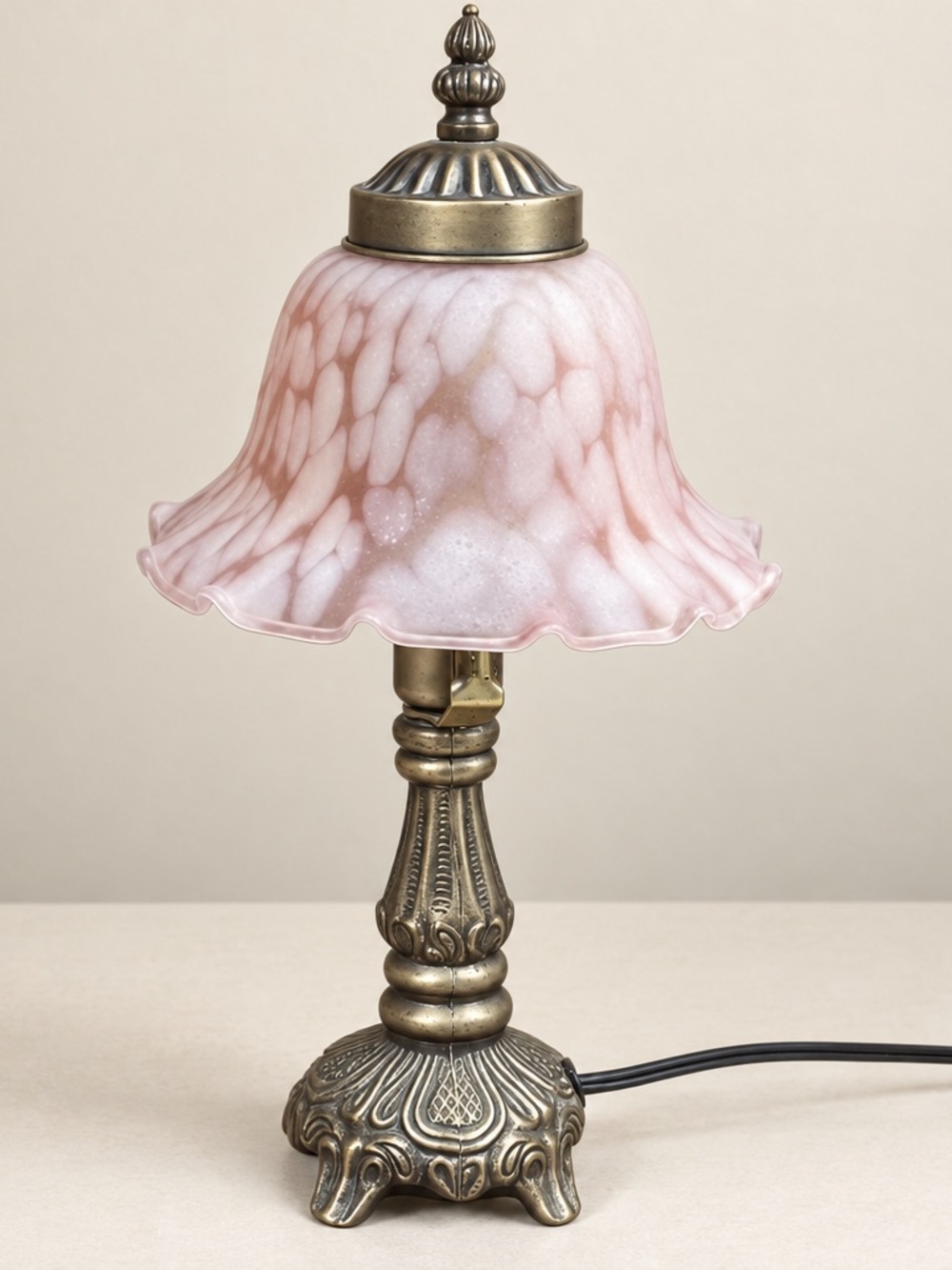 RARE Vintage Ying Long 40W Frosted Glass Lamp 13" Tall Excellent condition